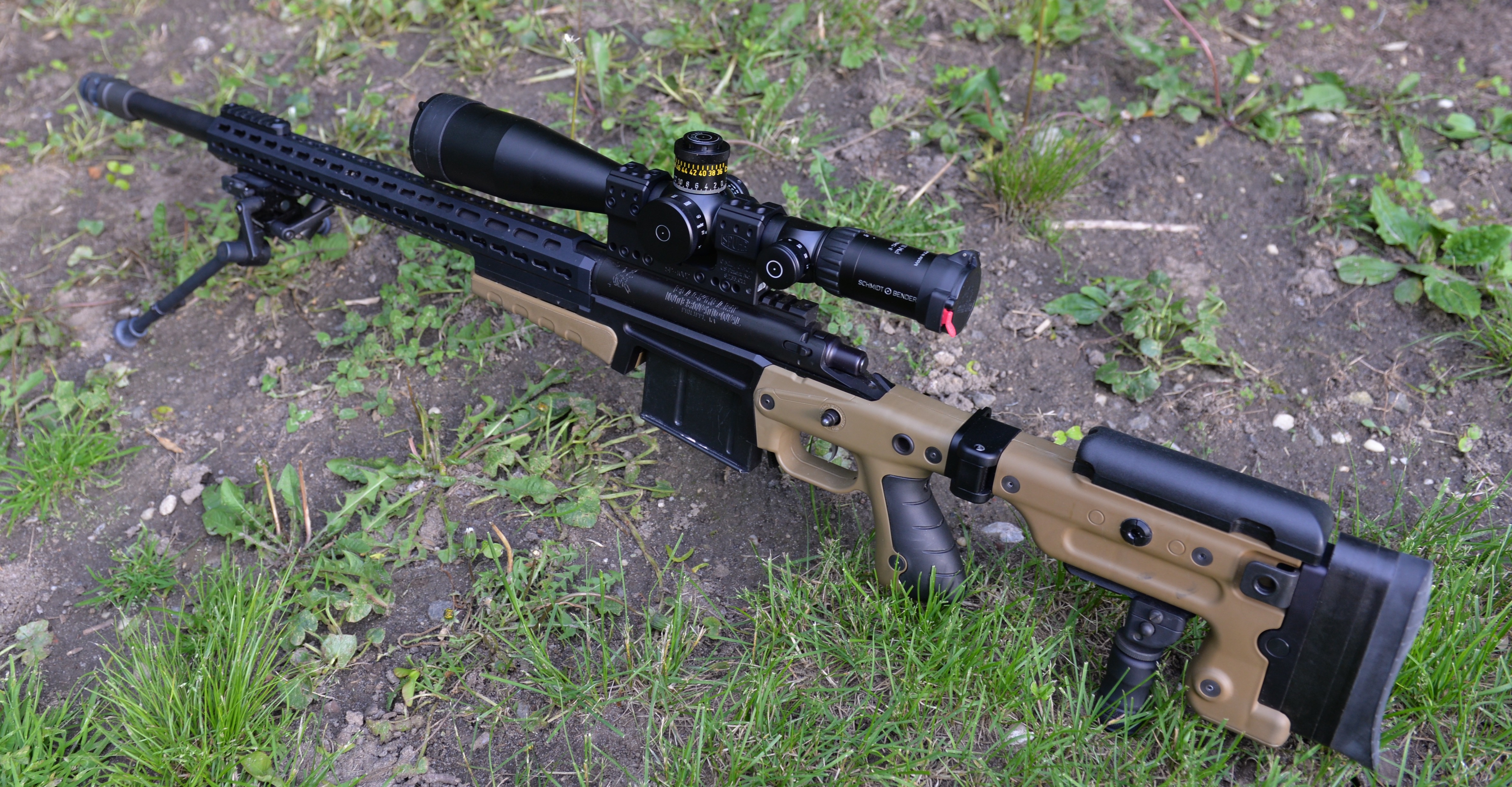 Schmidt & Bender 5-25 × 56 PM II review left side 300 win mag rifle. 
